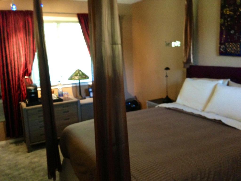 Redwood Meadows Bed And BreakfastBragg Creek 部屋 写真