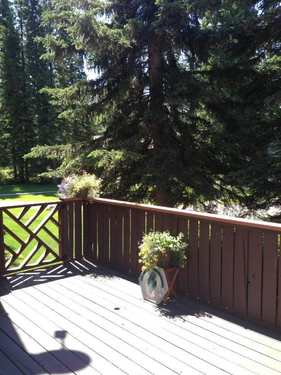 Redwood Meadows Bed And BreakfastBragg Creek エクステリア 写真